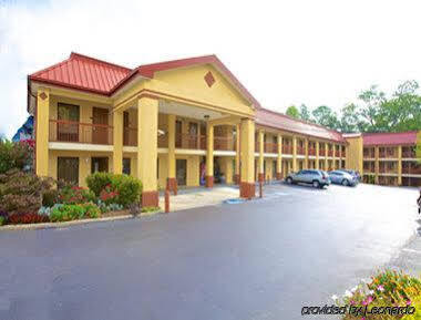 Super 8 By Wyndham Decatur/Dntn/Atlanta Area Hotel Exterior photo